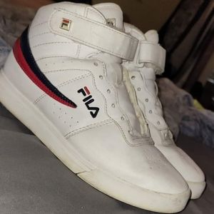 2/$10 High top Fila size 6.5